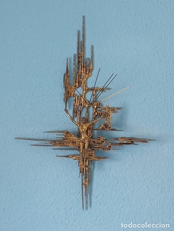 Art: CRISTO DE DALI EN BRONCE