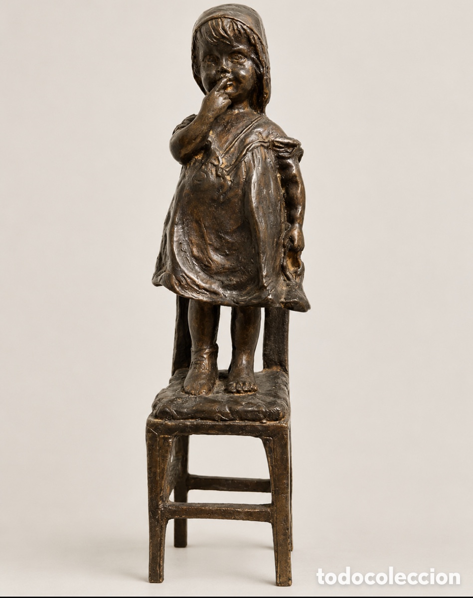 Kunst: Escultura en bronce: ni&ntilde;a sobre taburete (C&iacute;rculo de Juan Clara Hayats)