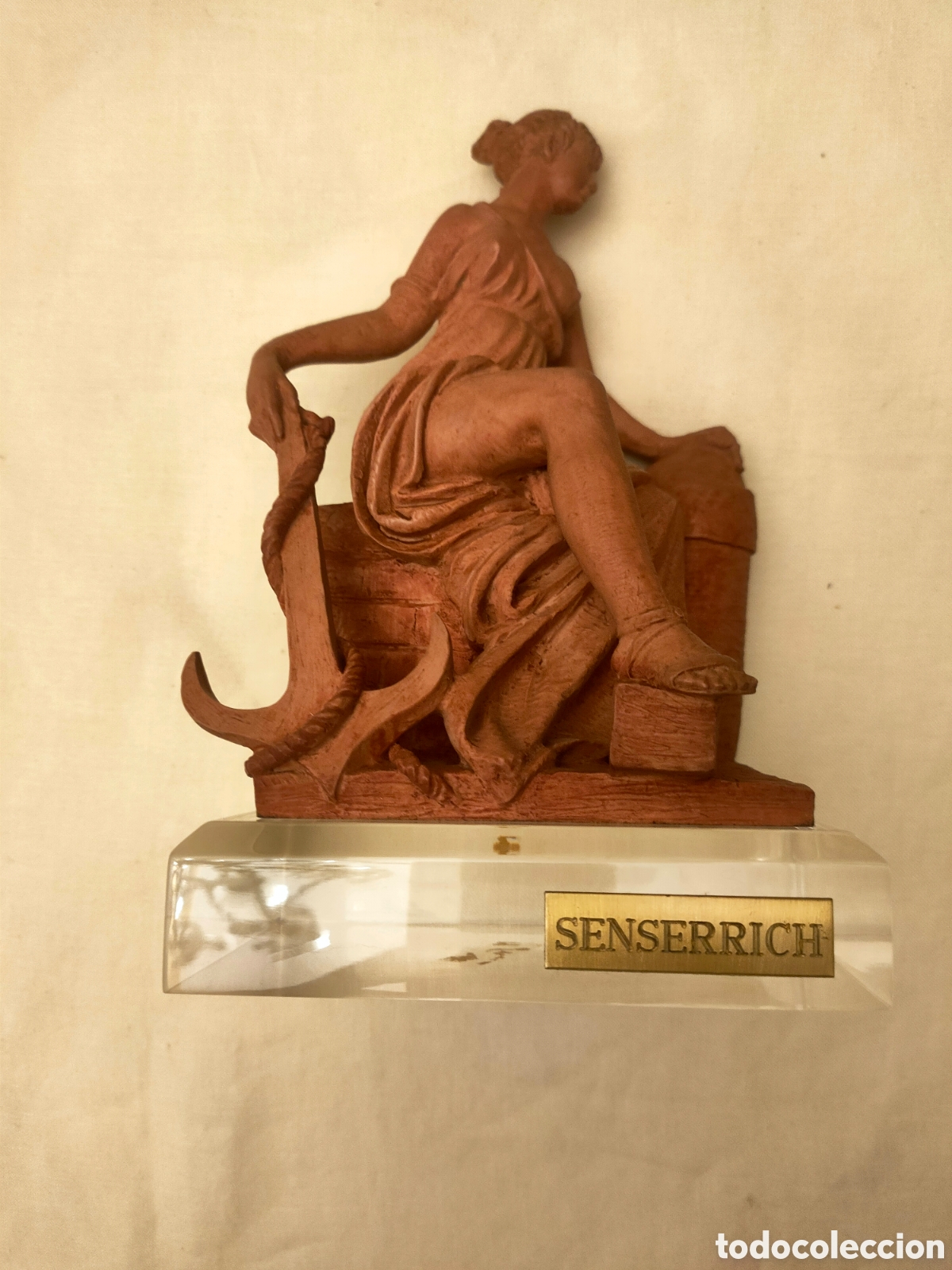 Arte: Virtud de la Esperanza en terracota
