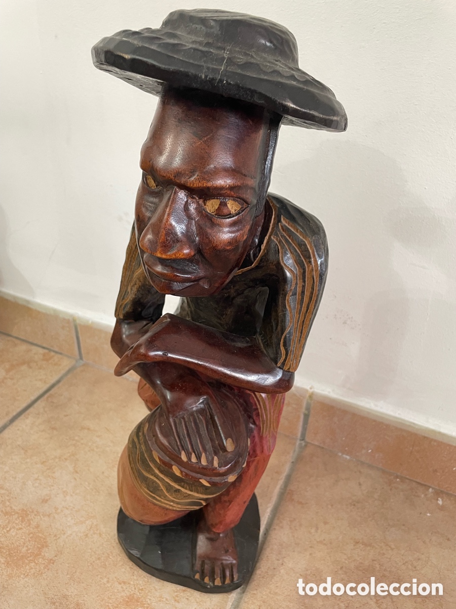 Arte: Figura de madera tallada hombre con sombrero