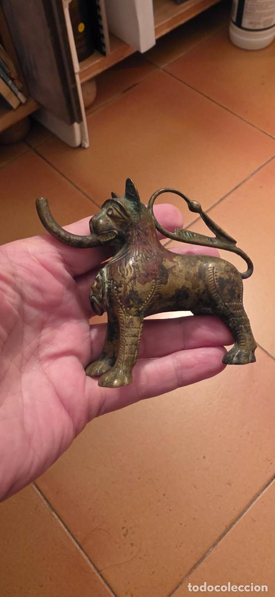Arte: Precioso y peque&ntilde;o aguamanil o tambien lampara de aceite antiguo bronce antiguo