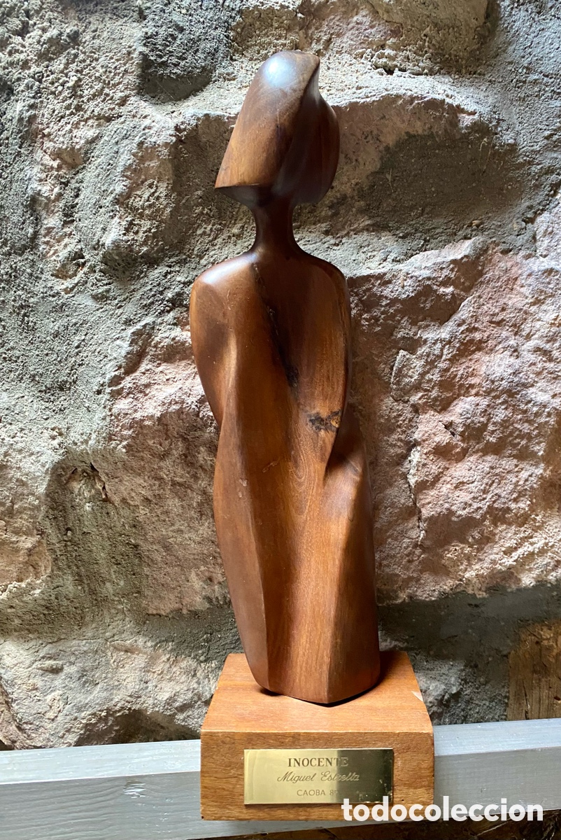 Arte: Escultura caoba Miguel Estrella Inocente