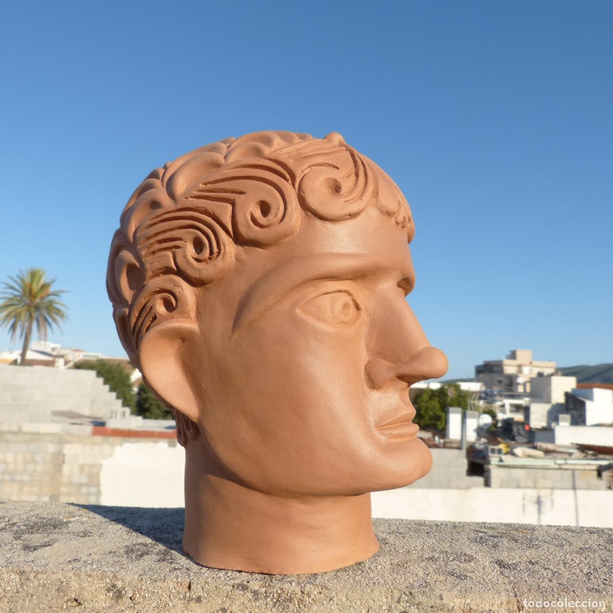 Arte: Curioso busto o cabeza de barro sin cocer, celtibero de contrebia carbica. Sacado de moneda. 3937gr