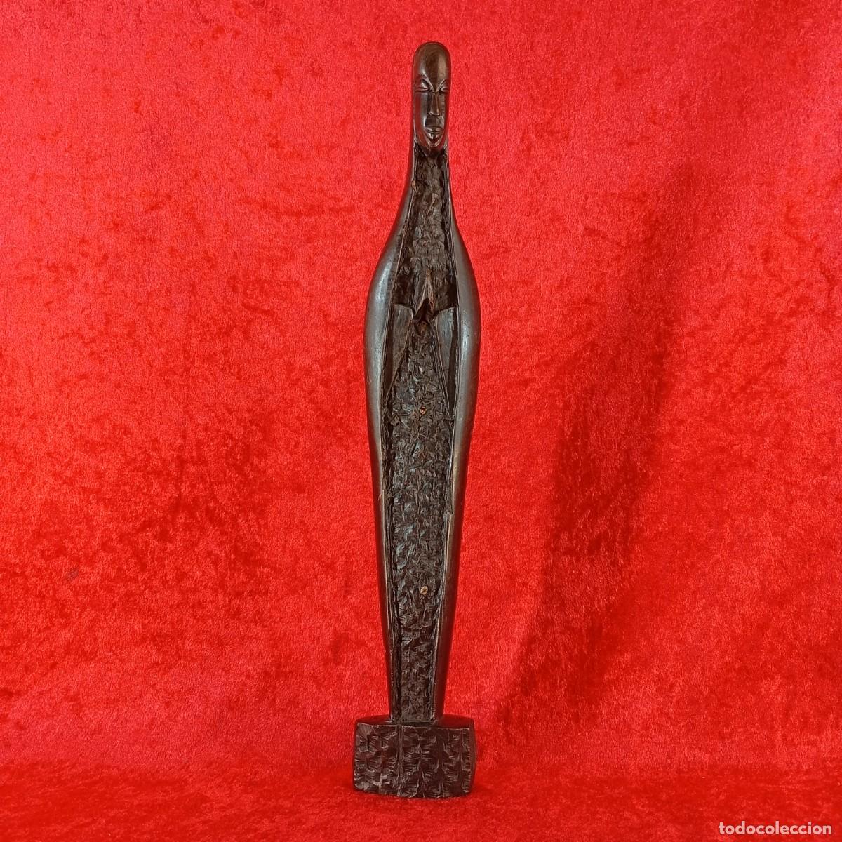 Arte: ANTIGUA ESCULTURA DE MADERA - LA VIRGEN MAR&Iacute;A - TALLADA A MANO - 1940'S A 1960'S - 37 CM DE ALTO