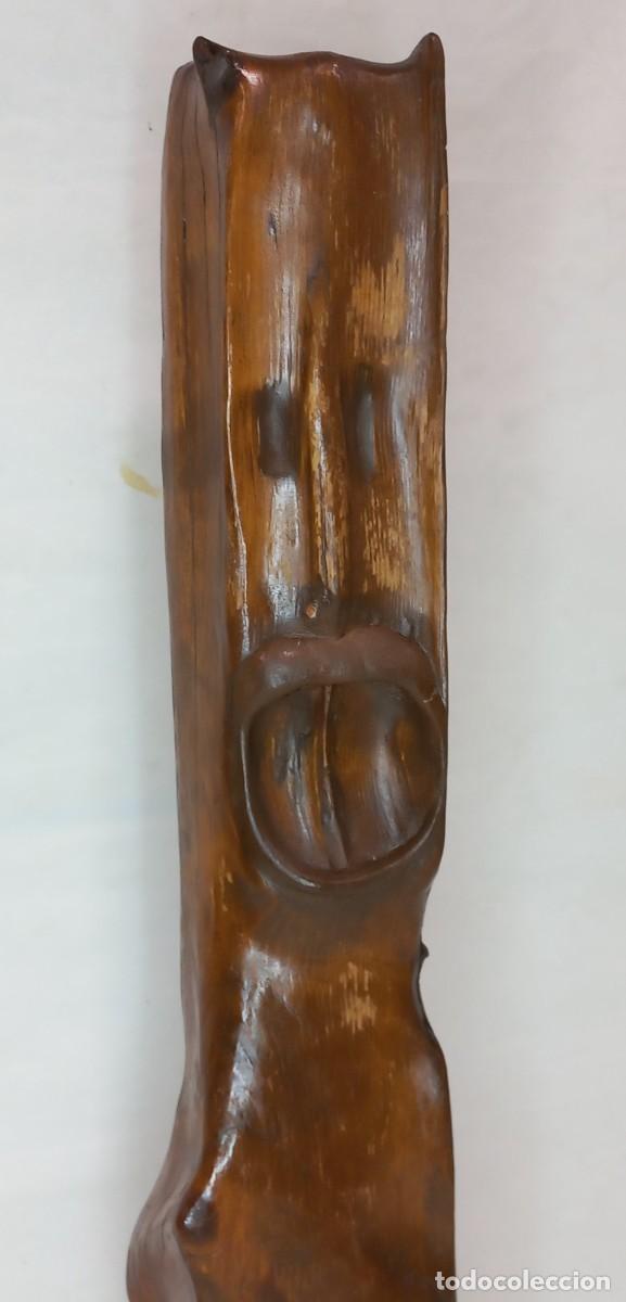 Arte: ESCULTURA TALLADA EN MADERA CON UN DISE&Ntilde;O EXPRESIONISTA QUE SIMULA UN ROSTRO CON LA BOCA ABIERTA
