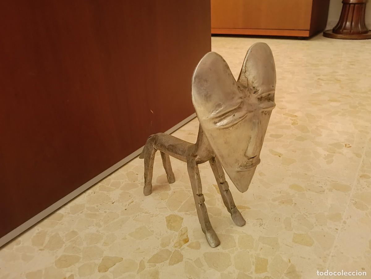 Arte: RARA E INTERESANTE ESCULTURA BRUTALISTA EN HIERRO - PERRO CON CARA DE CORAZON - DOGO AMOROSO