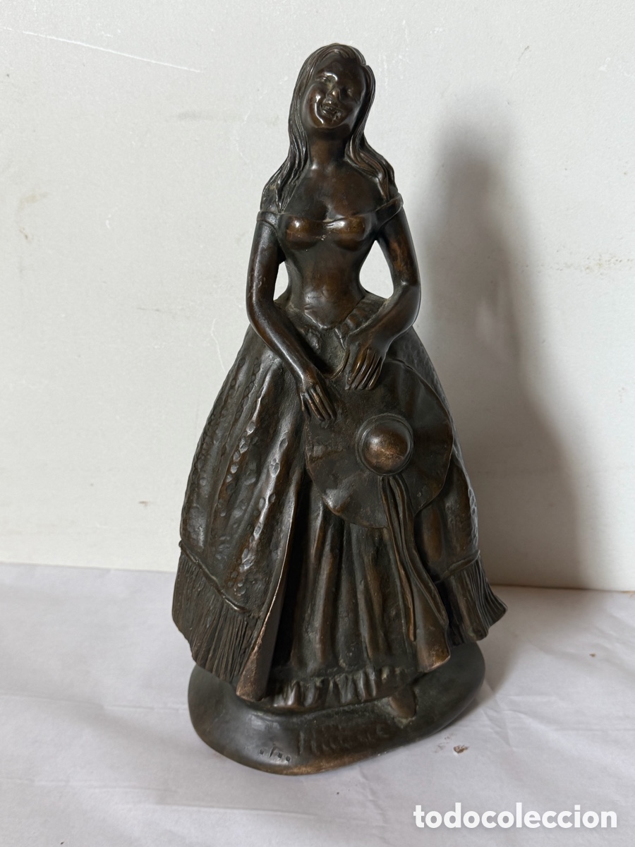 Arte: Escultura bronce mujer