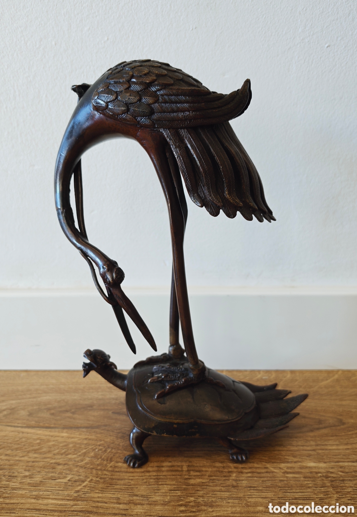 Arte: Escultura. Bronce. Grulla. Tortuga. Jap&oacute;n. Siglo XIX. Meiji. Okimono. Original. Minogame. Shokudai.