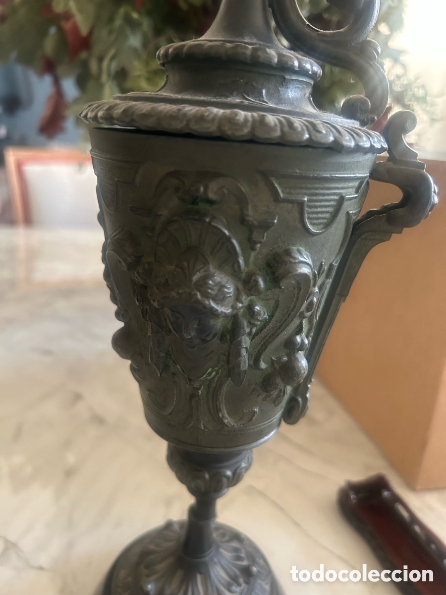 Arte: Pareja de jarras de bronce - Foto 2