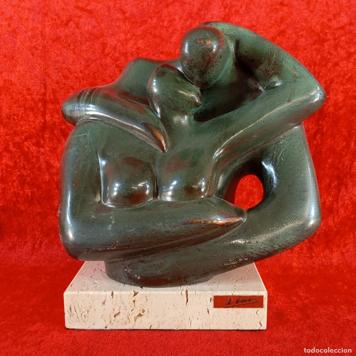 Arte: HERMOSA ESCULTURA MODERNISTA - CER&Aacute;MICA Y BASE DE PIEDRA DE M&Aacute;RMOL - ANDR&Eacute; PAOR - 22 CM DE ALTO