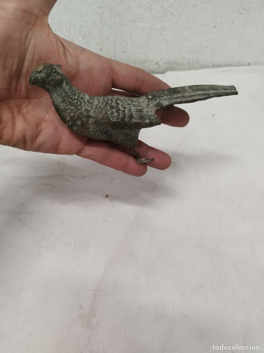 Arte: Antigua figura de un fais&aacute;n en bronce o lat&oacute;n un ave, con faltas. De principios siglo XX.