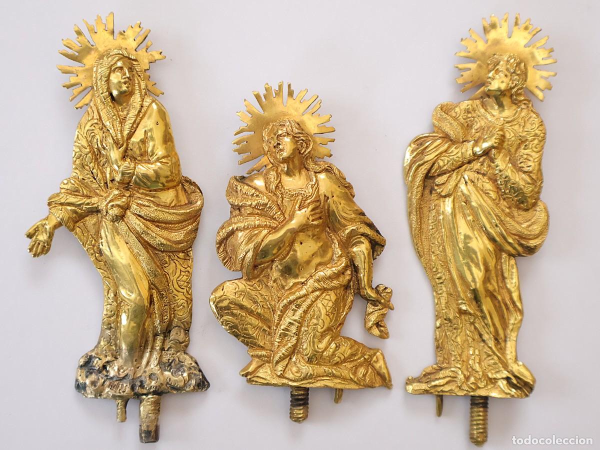 Arte: Figuras italianas barrocas de iconograf&iacute;a cristiana de bronce dorado. Siglo XVII. Alt. 6-9 cm.