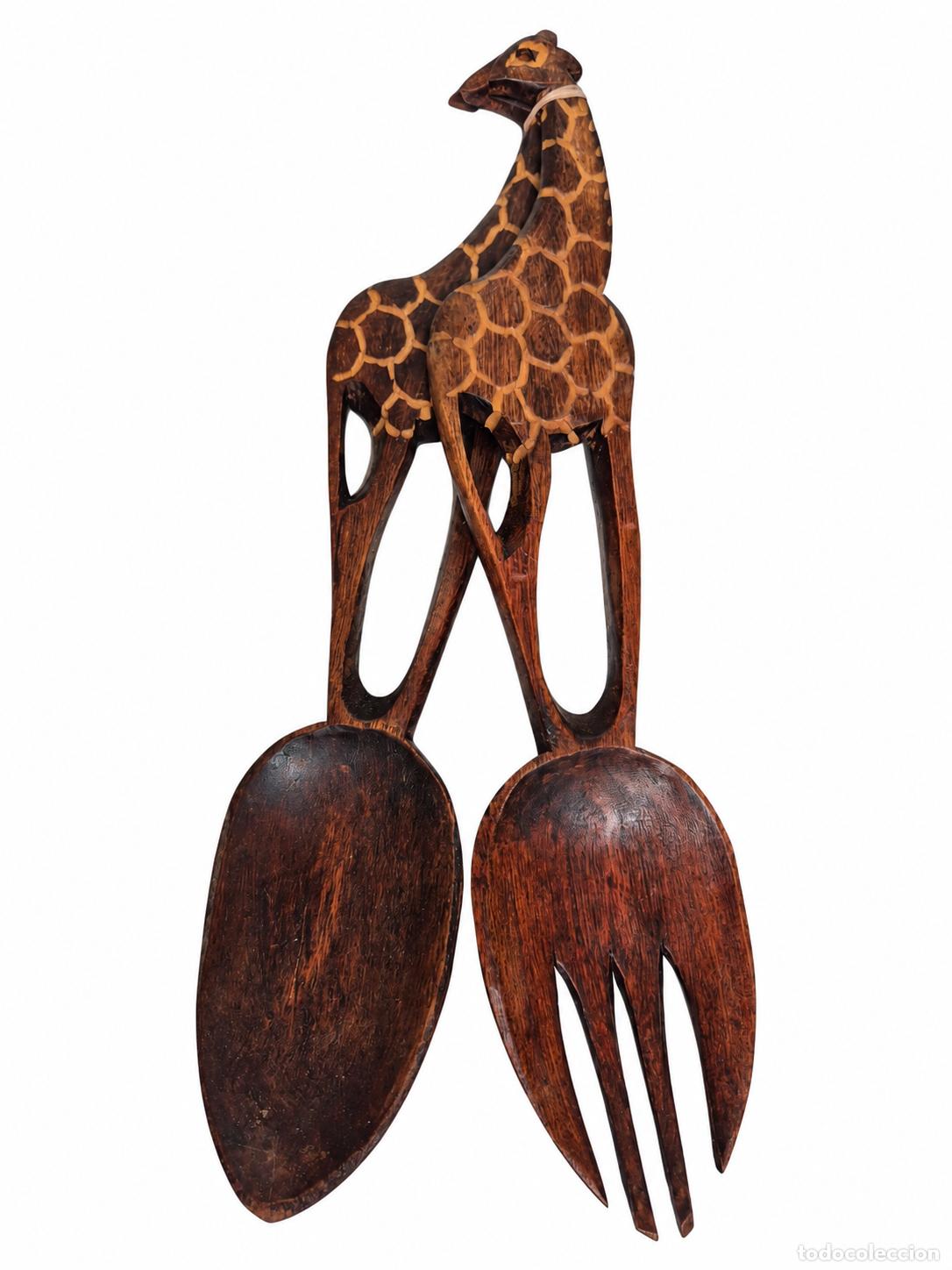 Arte: Curioso Juego de Cubiertos, Africa - Decorados con Jirafas - Talla de Madera