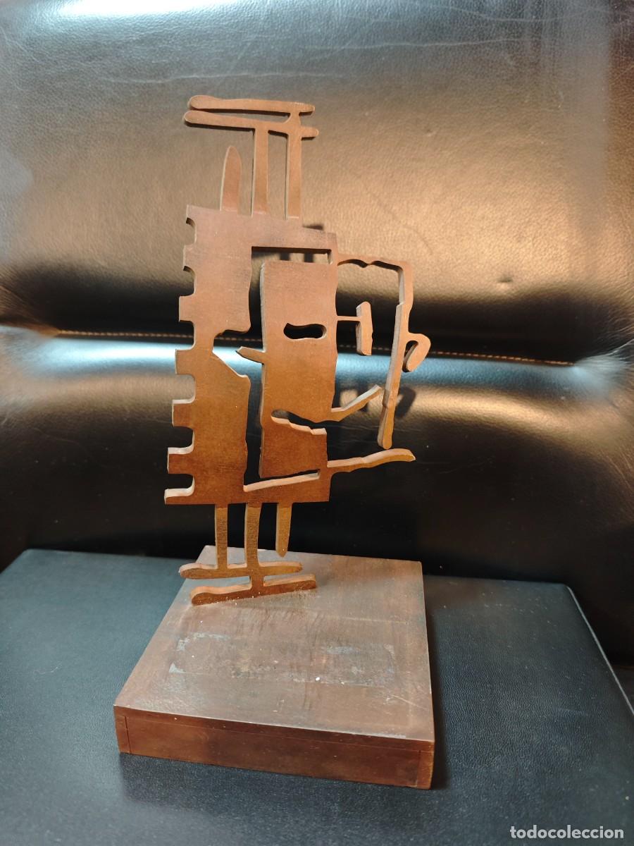 Arte: Escultura original Javier Mariscal &ndash; Premio Fundaci&oacute;n AISGE