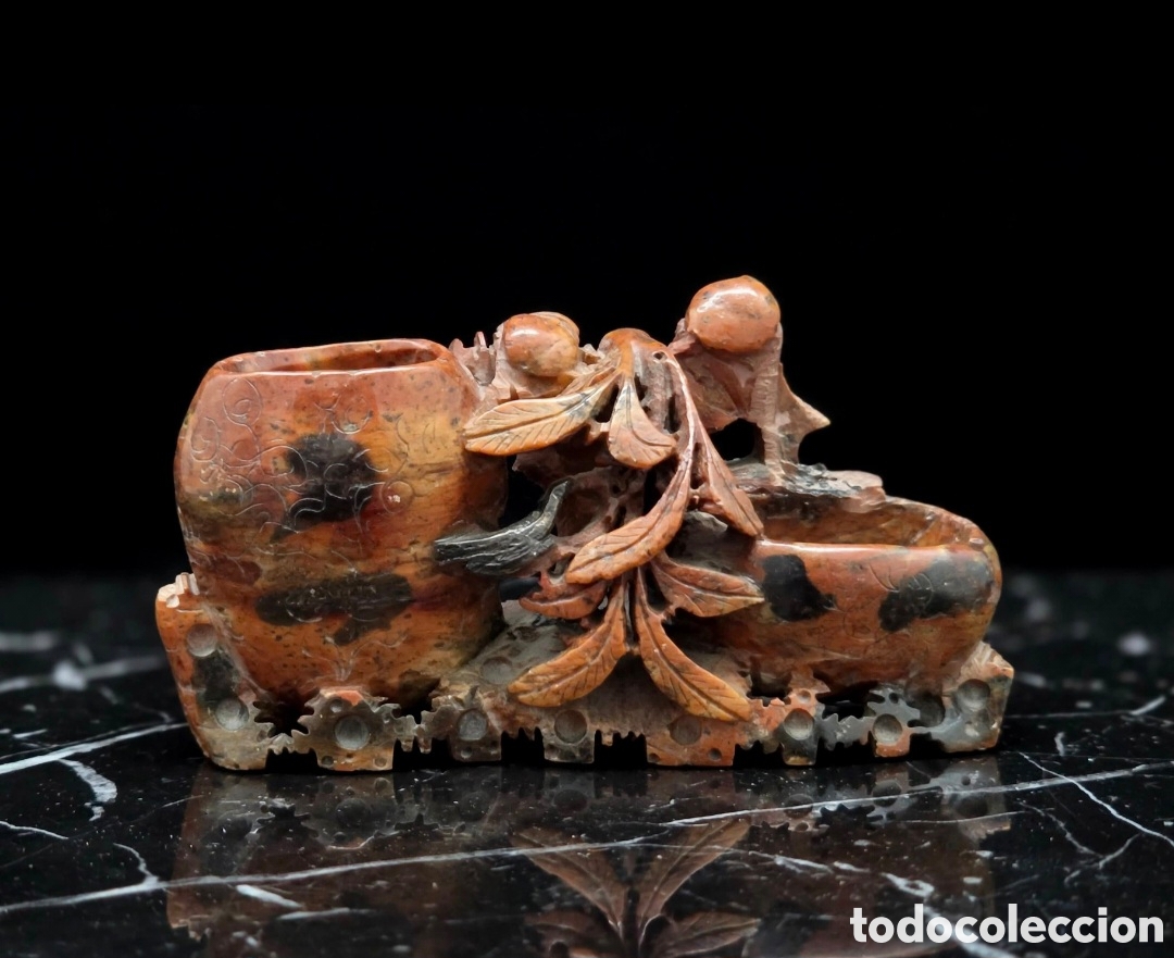 Arte: Lavador de pinceles de letrado / Scholar's brush washer grande en piedra esteatita tallada a mano.