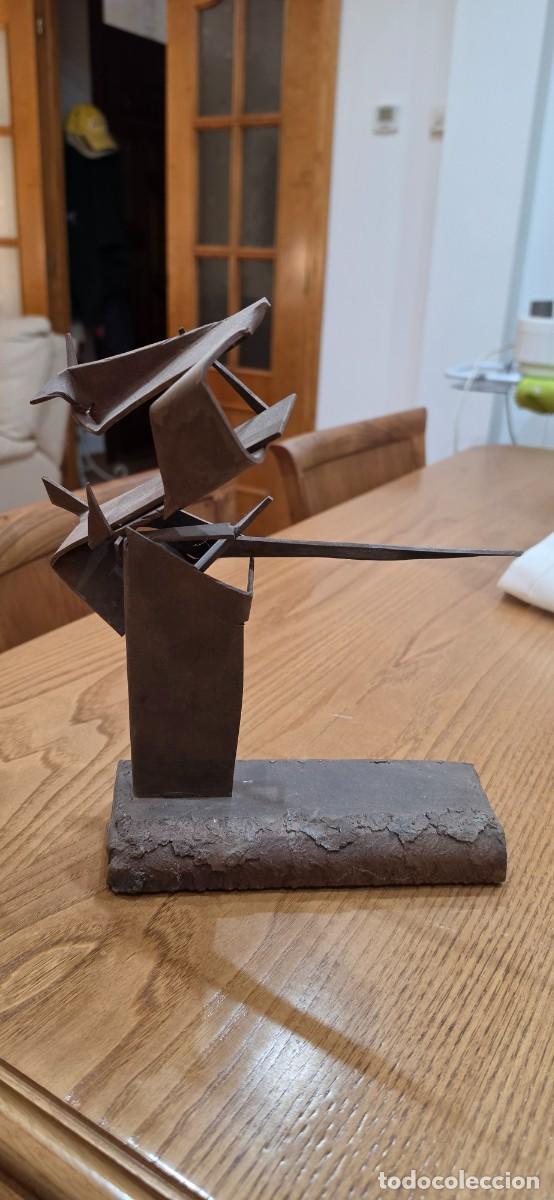 Arte: Interesante escultura de hierro