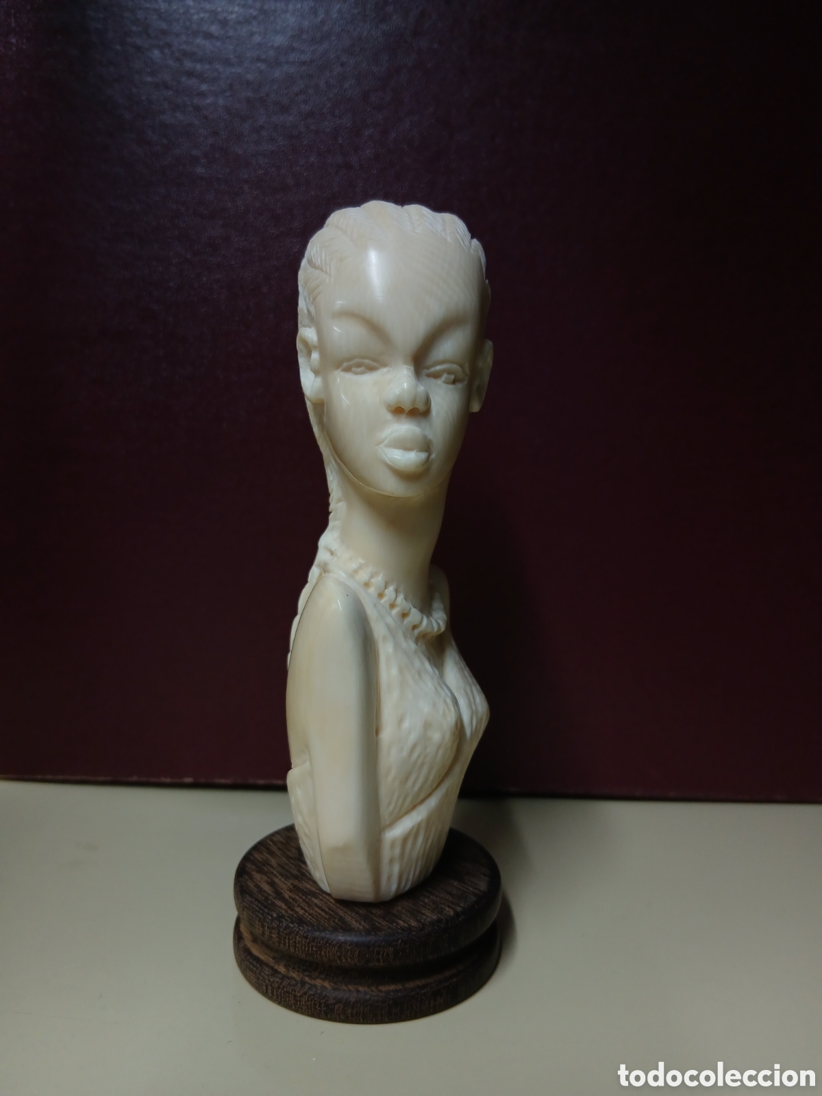 Arte: Figura marfil. Busto africano