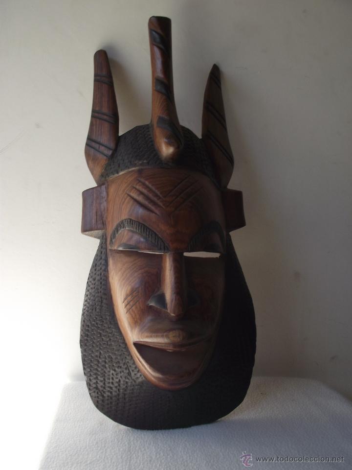 Arte: M&Aacute;SCARA AFRICANA - Foto 1