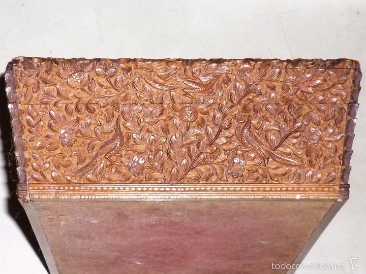 Arte: Caja tallada representando la caza del oso - Foto 18