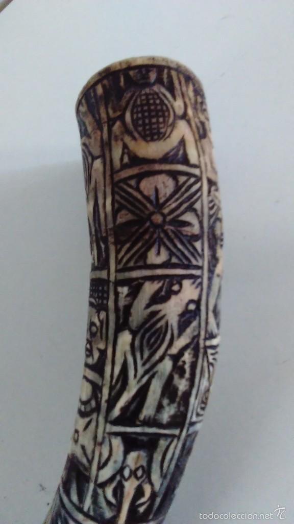 Arte: Asta de rumiante tallada - Foto 3