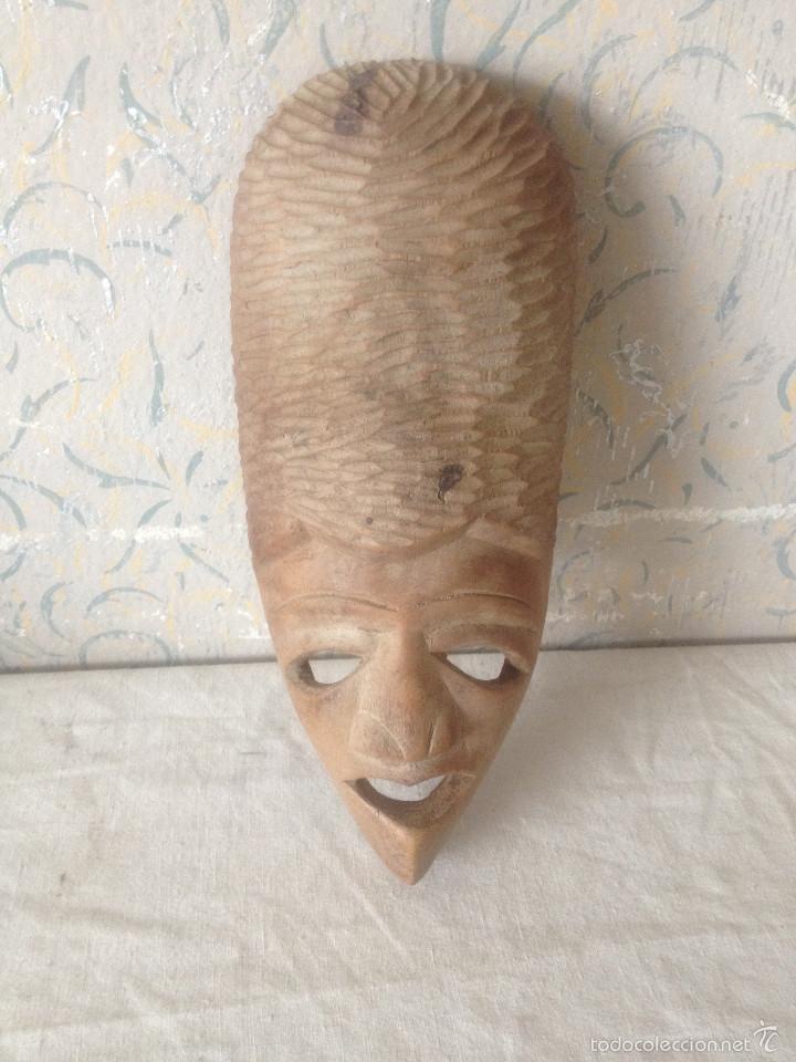 Arte: M&Aacute;SCARA &Eacute;TNICA EN MADERA - Foto 1