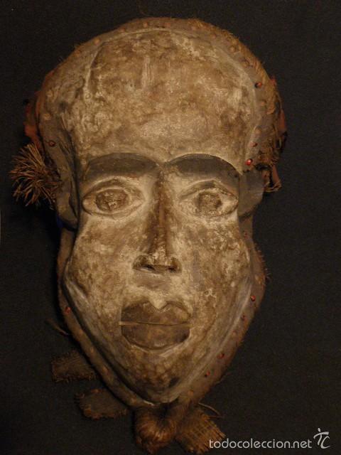 Arte: Antigua m&aacute;scara Bakongo, Congo. - Foto 3