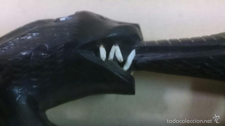 Arte: Figura en ebano de leon comiendose a cocodrilo - Foto 9