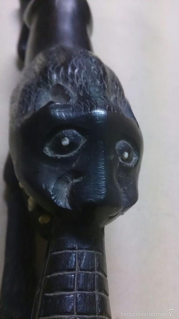Arte: Figura en ebano de leon comiendose a cocodrilo - Foto 10