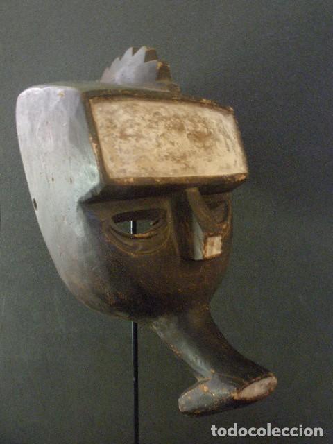 Arte: M&aacute;scara Gon, Kwele, Gab&oacute;n. - Foto 4