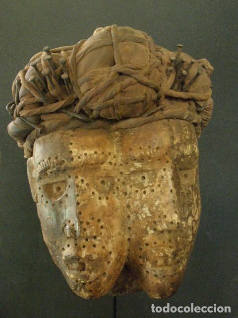 Arte: Antigua m&aacute;scara Bakongo, Congo. - Foto 1