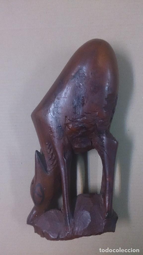 Arte: Pareja de figuras de cervatillos en madera - Foto 3