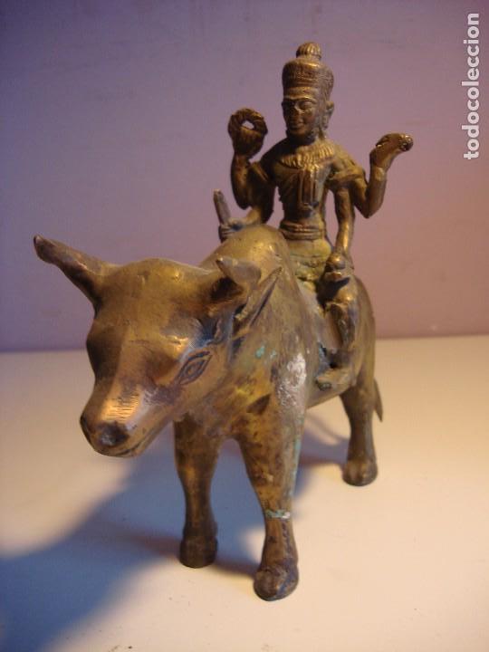 Arte: FIGURA DE BRONCE. BUDA SOBRE UN TORO - Foto 1