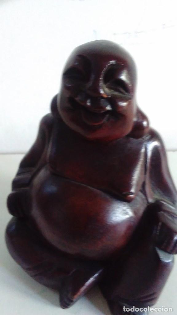 Arte: Figura de madera representando a Buda - Foto 1