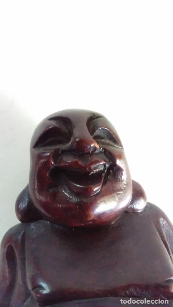 Arte: Figura de madera representando a Buda - Foto 13
