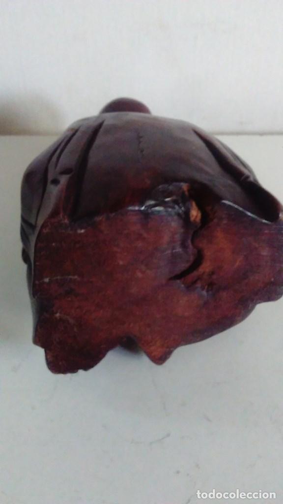 Arte: Figura de madera representando a Buda - Foto 16