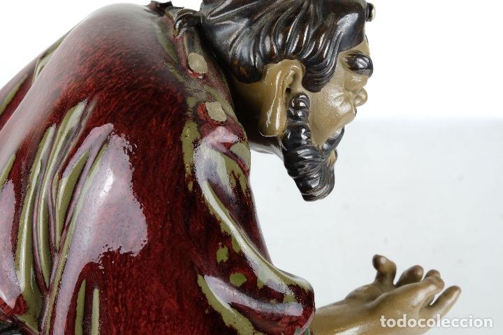 Arte: Personaje oriental en gres esmaltado con firma en la base - Foto 3