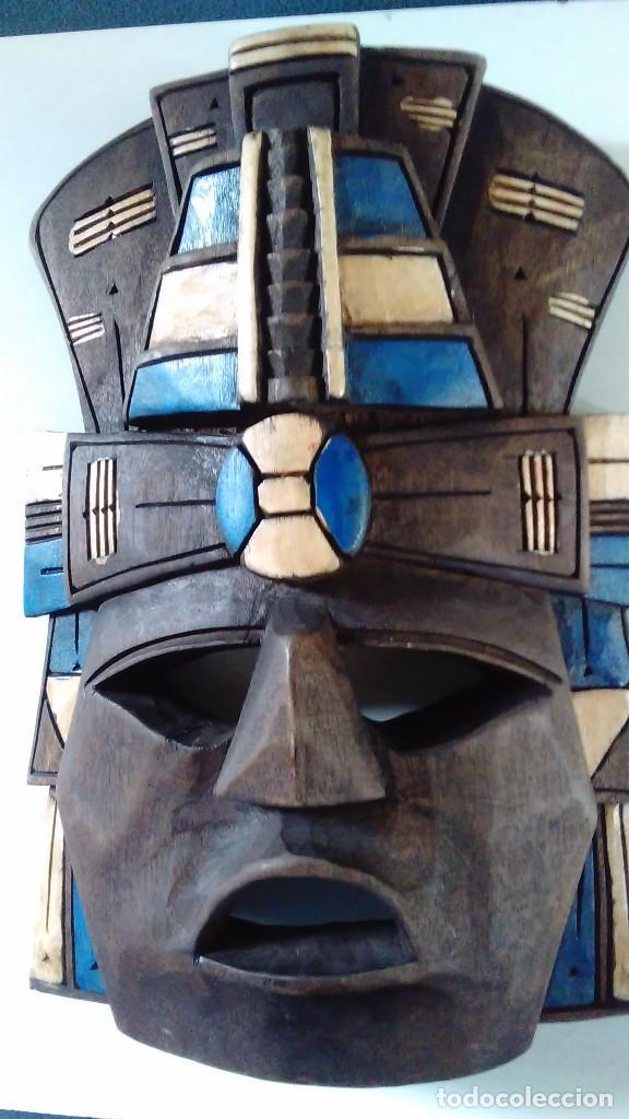 Arte: M&aacute;scara de madera policromada tipo azteca - Foto 1
