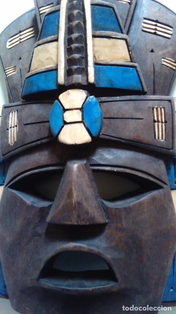 Arte: M&aacute;scara de madera policromada tipo azteca - Foto 2