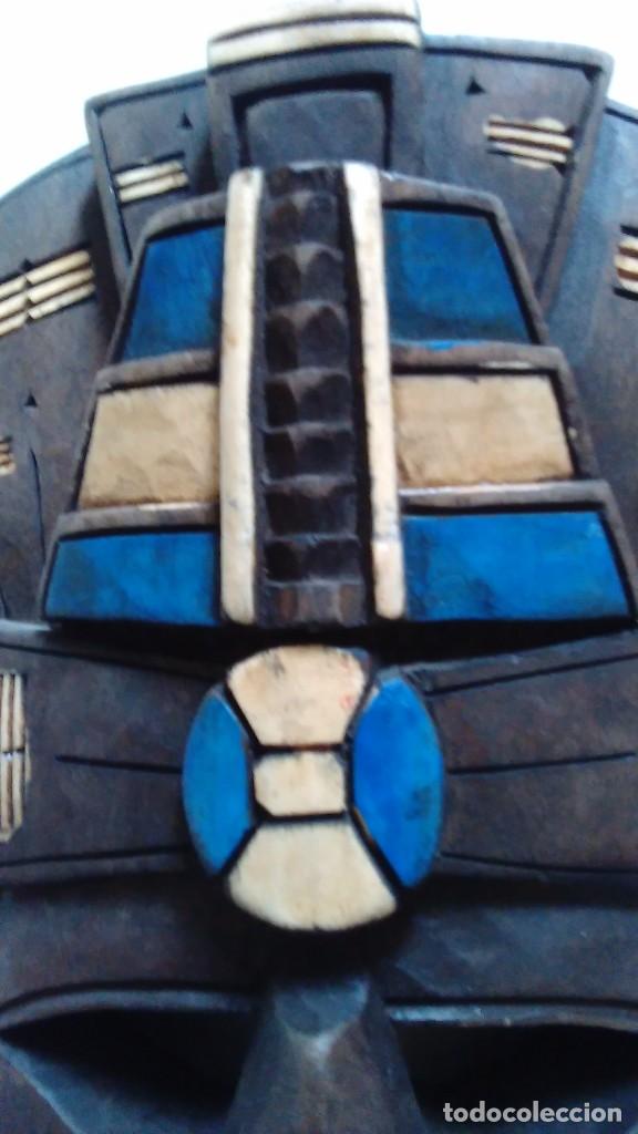 Arte: M&aacute;scara de madera policromada tipo azteca - Foto 16
