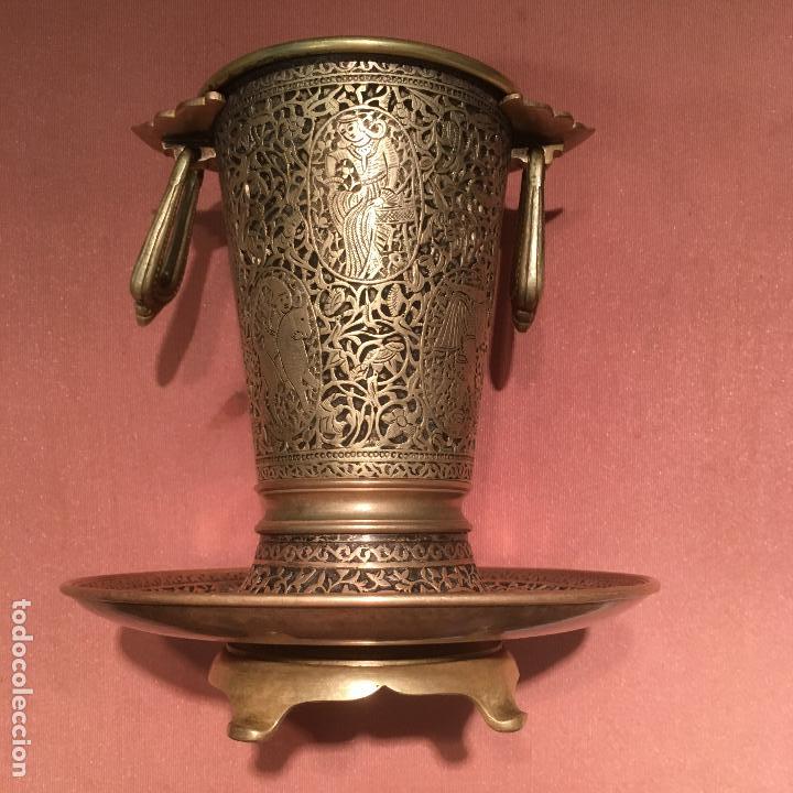 Arte: Vaso de bronce cincelado - Foto 1