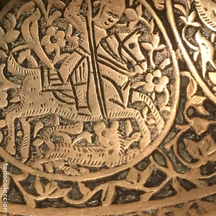 Arte: Vaso de bronce cincelado - Foto 24