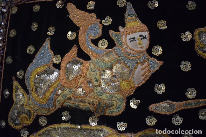 Arte: Antiguo Cuadro tapiz mitológico bordado en hilos plata y lentejuelas. - Foto 4 - 147942418