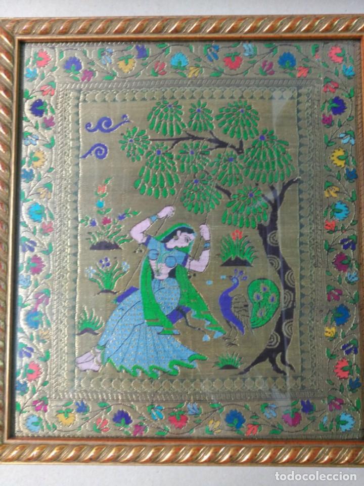 Arte: CUADRO TEXTIL EN MARCO DE MADERA, ORIGEN INDIO - Foto 2