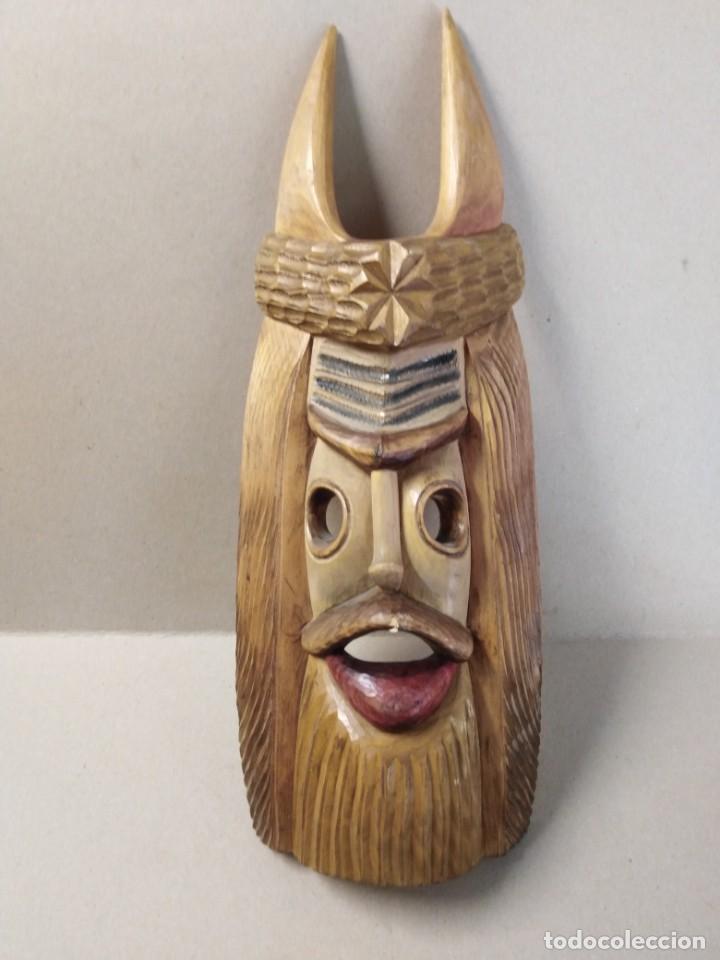 Arte: M&aacute;scara rumana madera 55x21ctms - Foto 1