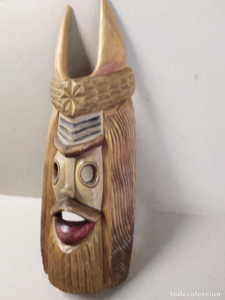 Arte: M&aacute;scara rumana madera 55x21ctms - Foto 2
