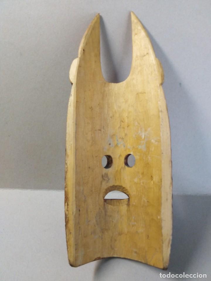 Arte: M&aacute;scara rumana madera 55x21ctms - Foto 4