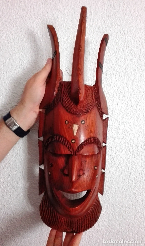 Arte: M&Aacute;SCARA AFRICANA DE 3 CUERNOS - Foto 2