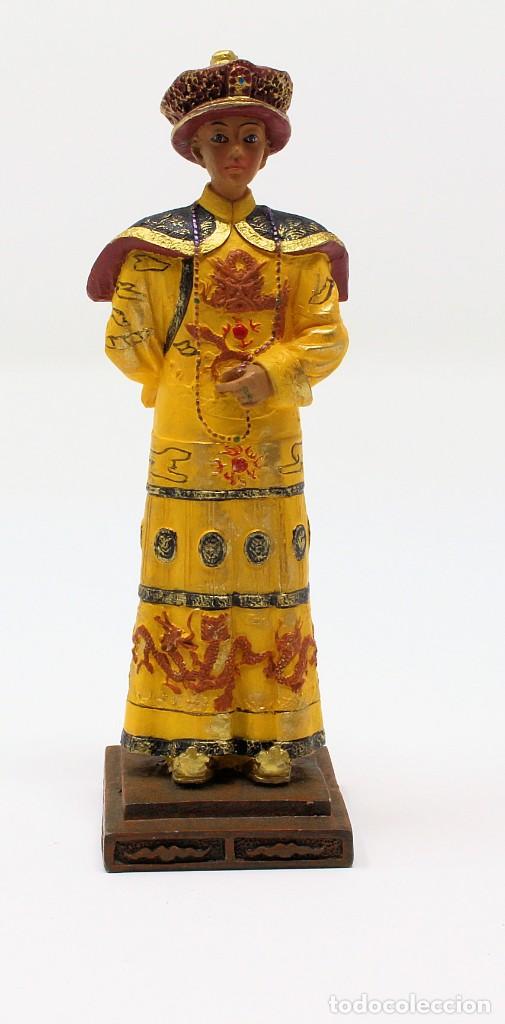 Arte: Figura Imperial China - 12,5 cm de altura.