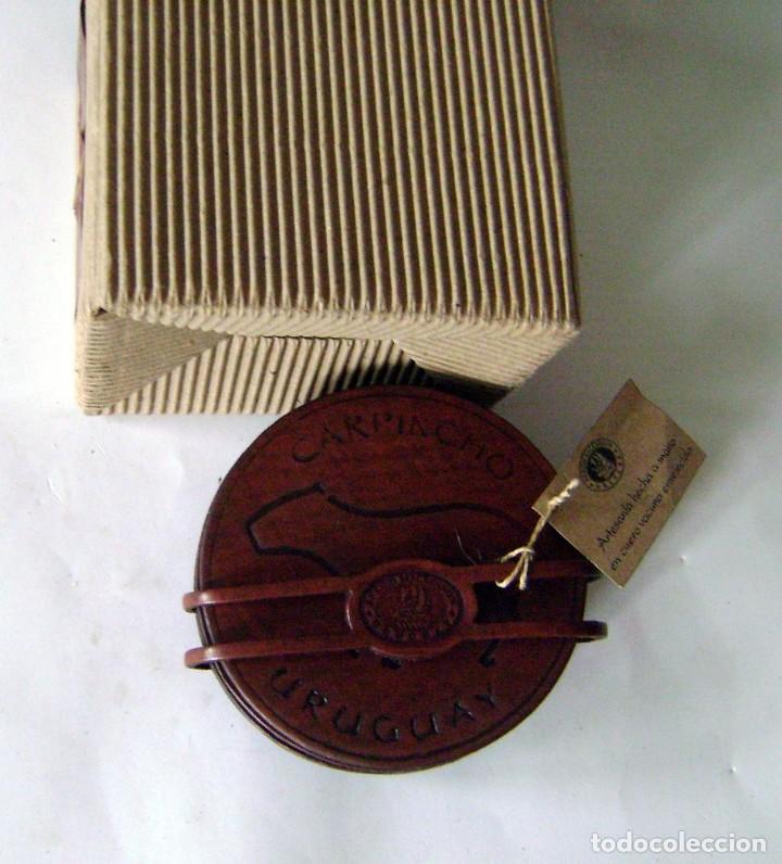 Art: 6 POSAVASOS DE ARTESAN&Iacute;A HECHA A MANO EN CUERO VACUNO ENVEJECIDO. URUGUAY