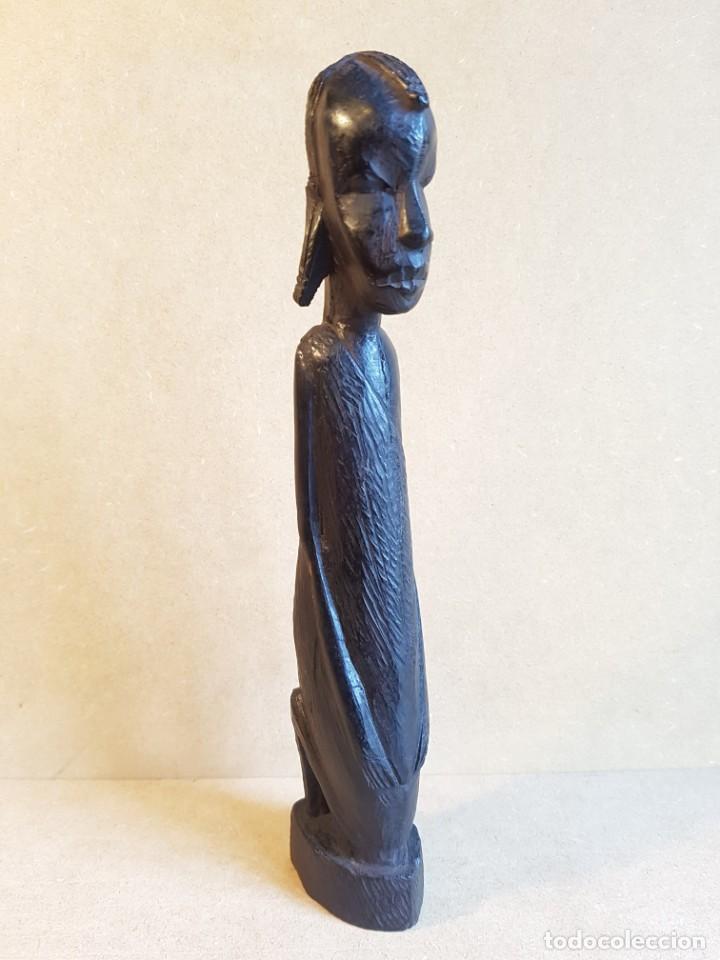 Arte: Masai de Tanzania, &eacute;bano. - Foto 2